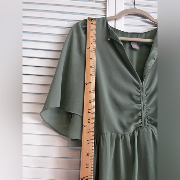 H&M Green Midi Sundress with Flutter Sleeves - Picture 4 of 5